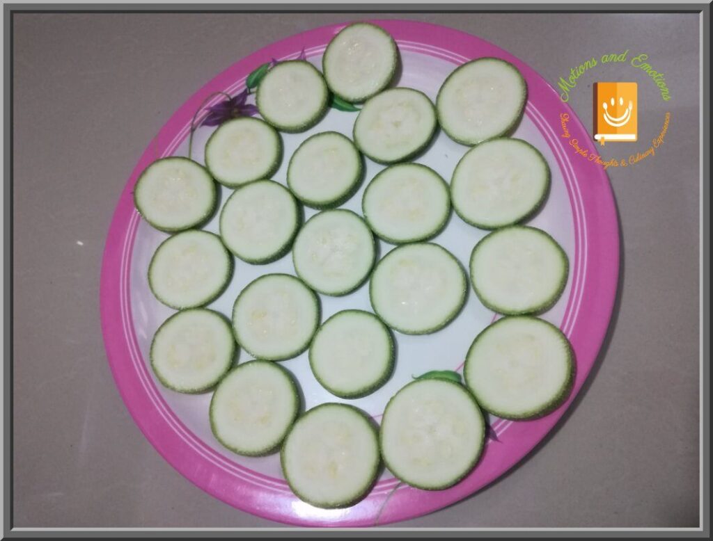 Zucchini rounds arranged in a plate