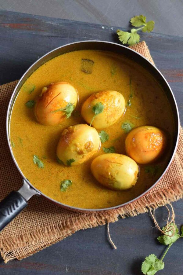 Egg malai curry in a pan