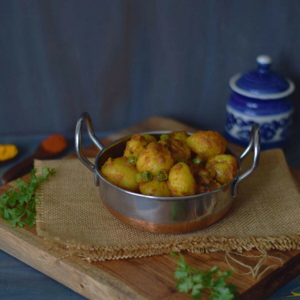 aloo dum served in small wok