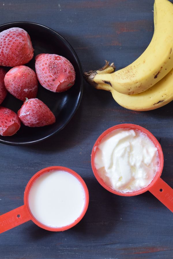 strawberry banana milk and yogurt