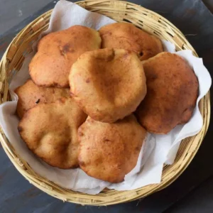 Mangalore Buns in a bamboo basket