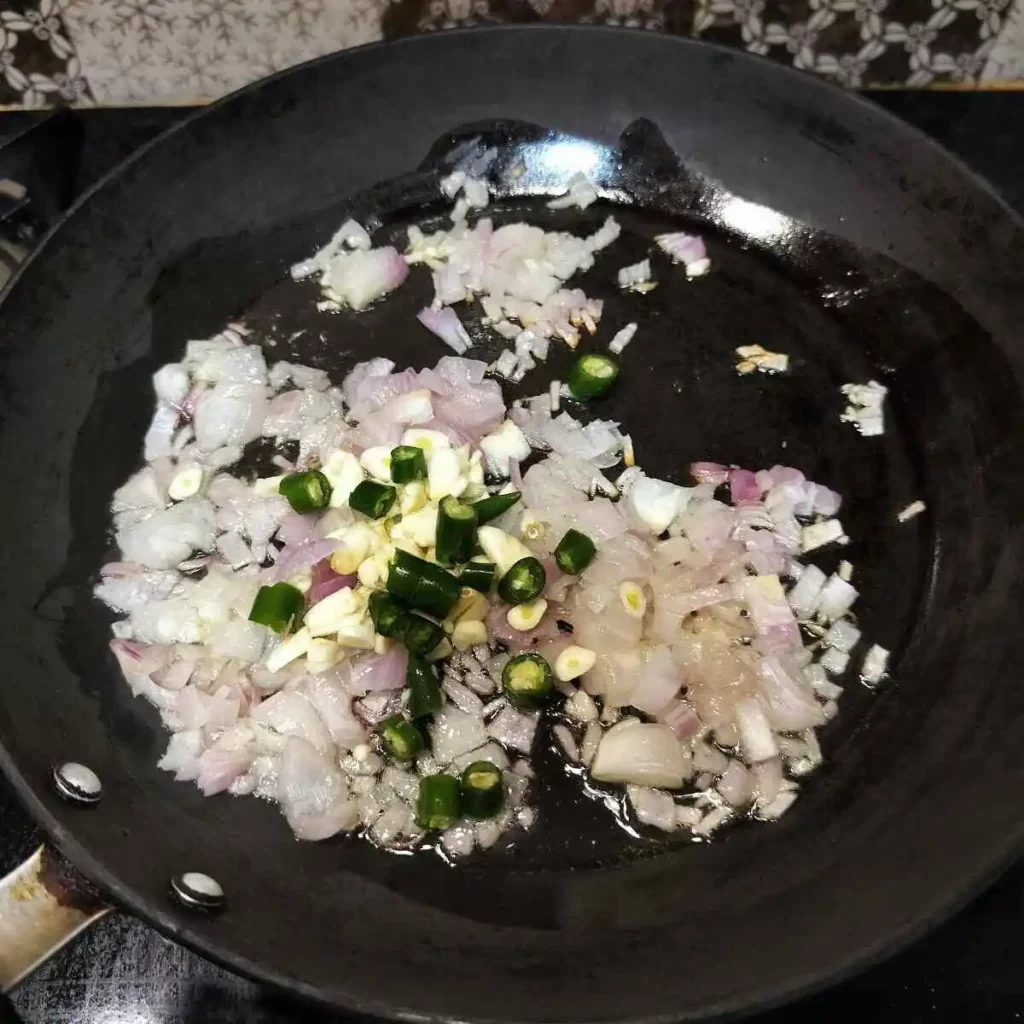 frying garlic, chili and onion